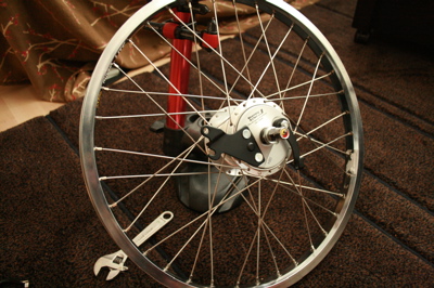 Iris' sturmey archer wheel 02.jpg